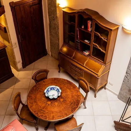 Piazza Del Gesu By Domusextra *