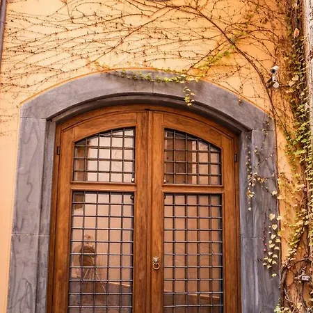 Piazza Del Gesu By Domusextra * Napoli