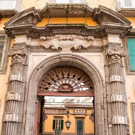 Piazza Del Gesu By Domusextra * Neapol