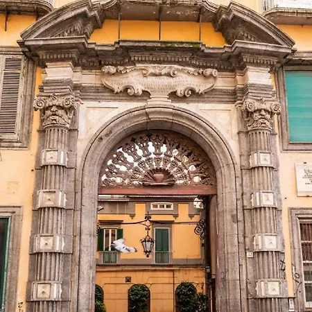 Apartament Piazza Del Gesu By Domusextra *