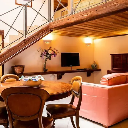 Apartament Piazza Del Gesu By Domusextra Neapol