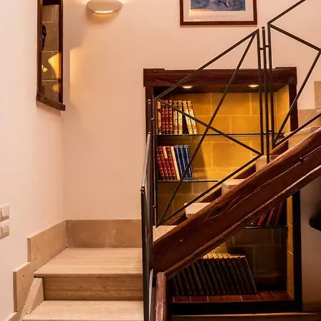 Apartament Piazza Del Gesu By Domusextra Neapol