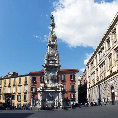 Piazza Del Gesu By Domusextra Apartament