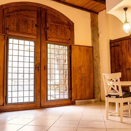 Διαμέρισμα Piazza Del Gesu By Domusextra *