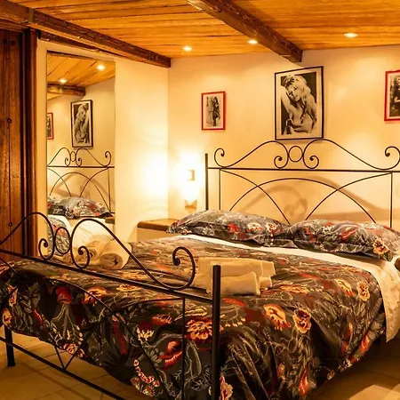 Piazza Del Gesu By Domusextra * Νάπολη